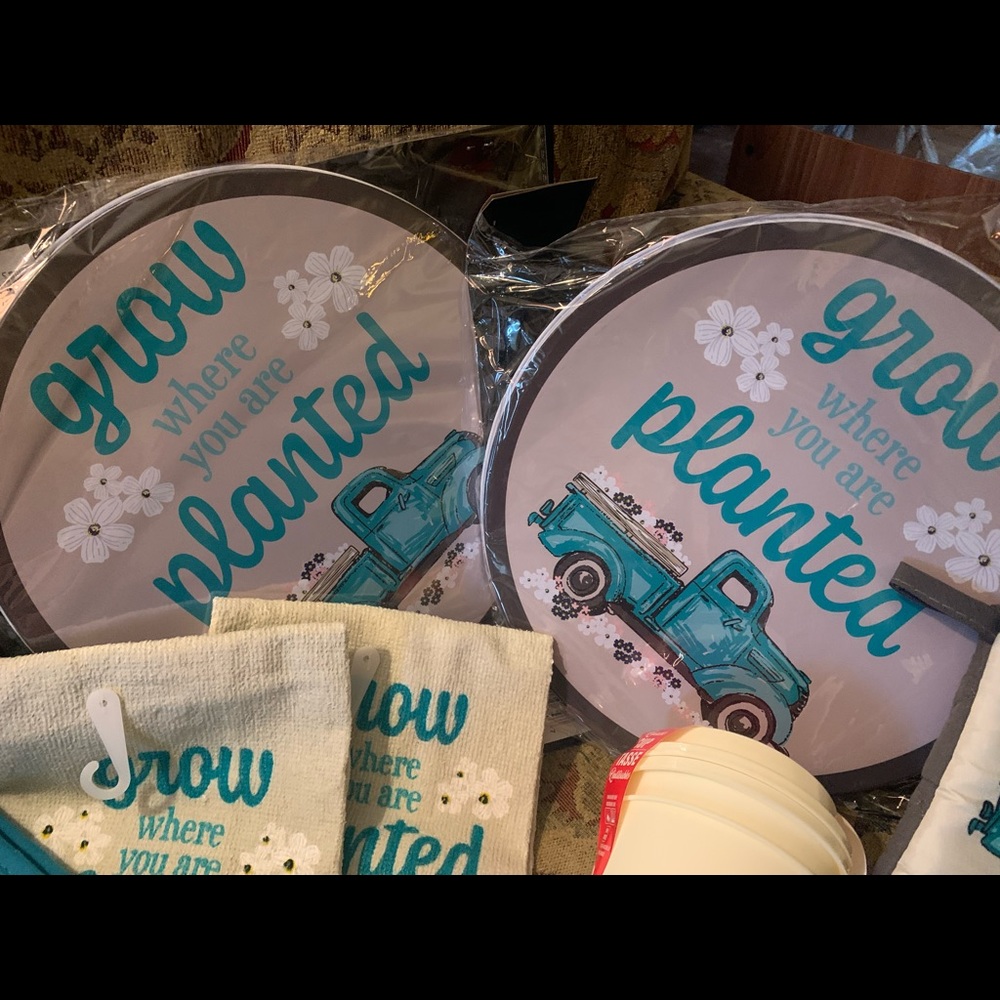 Farmhouse Style Kitchen Decor - Picture 5 of 10